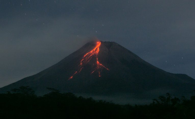 Sikapi Perkembangan Merapi, Pemkab Sleman Segera Aktivasi 12 Barak Pengungsian