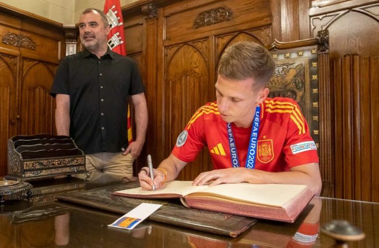 Sepakat dengan RB Leipzig, Barcelona Bawa Pulang Dani Olmo Pakai Jet Pribadi