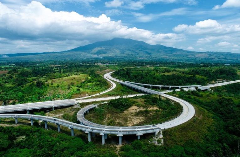 1 Dekade Jalan Tol Trans Sumatra Membangun Daerah