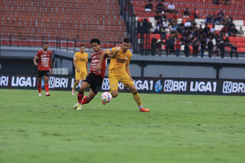 Kabau Sirah Ditekuk  Bali United 2-0