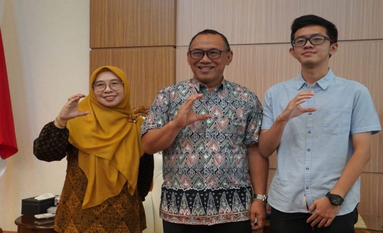 Dari Cilegon ke Inggris Perjalanan Inspiratif Akbar Esa Dewangga Raih Beasiswa S2