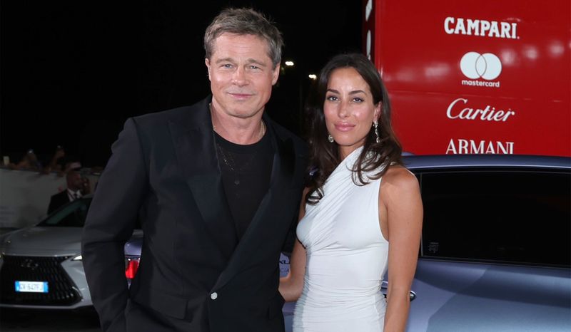 Debut Karpet Merah Brad Pitt dan Ines de Ramon di Festival Film Venesia 2024