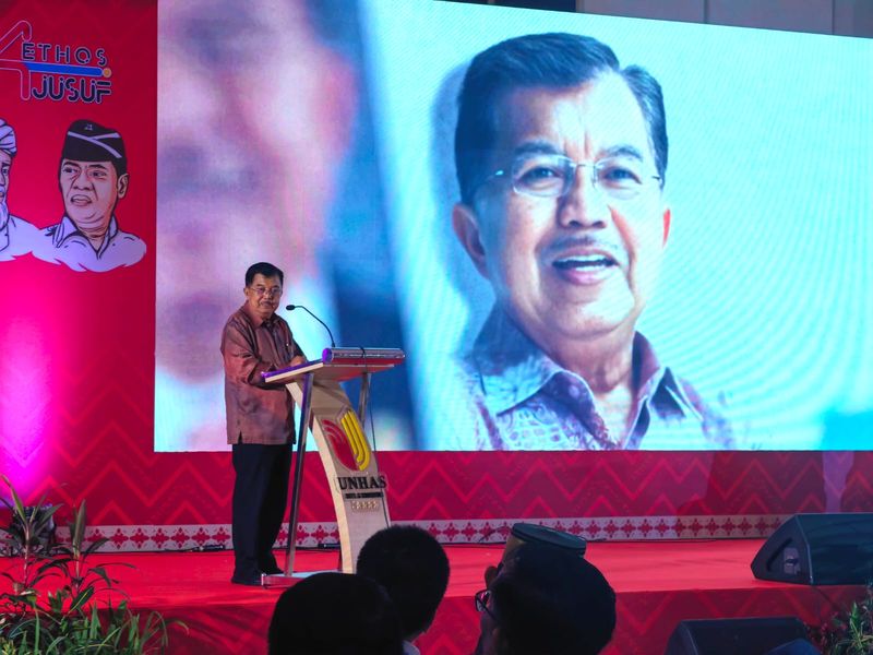 Jusuf Kalla Sebut Kedatangan Paus Kehormatan Buat Indonesia