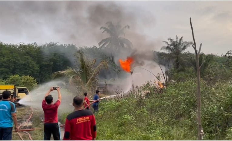 Gudang Diduga Penimbunan BBM Ilegal Terbakar