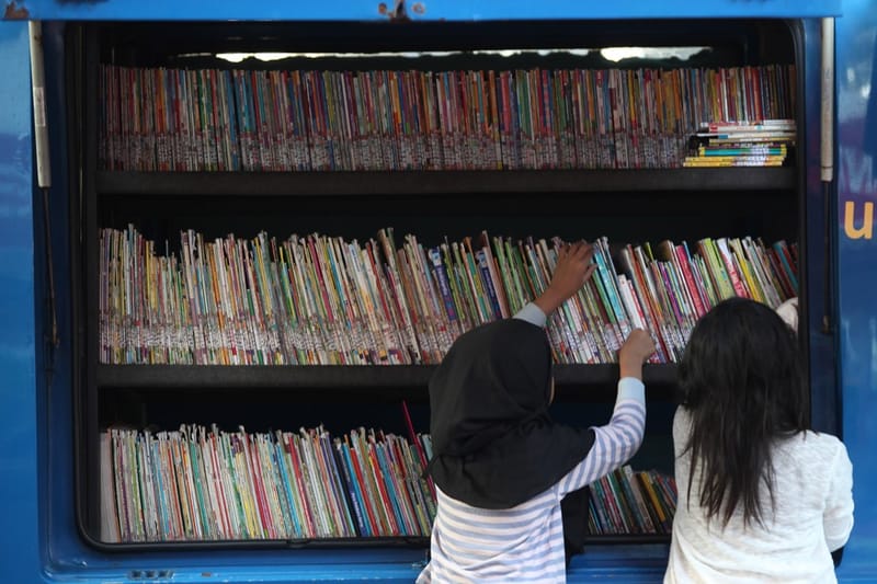 Tingkatkan Kunjungan Perpustakaan, Pemkot Surabaya Tambah Koleksi Buku