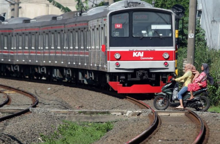 Tertemper Kereta Api Taksaka di Bantul, Truk Molen Ringsek