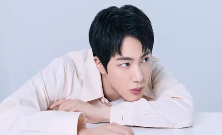 Waw Jin BTS Jadi Logo Ambassador Pria Pertama Laneige