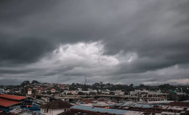 Prakiraan Cuaca Kamis 10 Oktober 2024 Waspadai Hujan dan Petir di 27 Kota di Indonesia