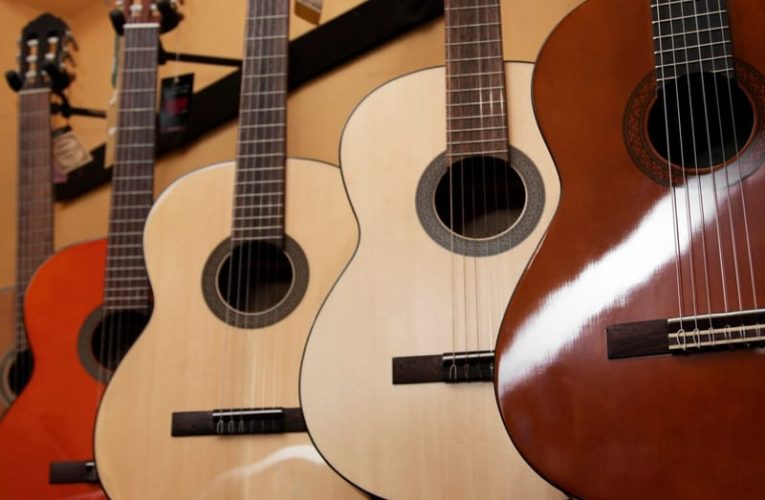 10 Pointers Menyimpan Gitar Akustik agar tidak Rusak