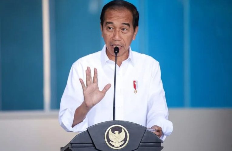 Jelang Lengser, Jokowi Akan Dianugerahi Medali Kehormatan oleh Polri