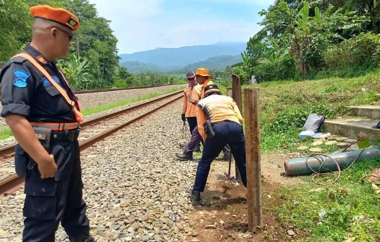 Membahayakan, PT KAI Daop 5 Purwokerto Tutup 8 Perlintasan Liar