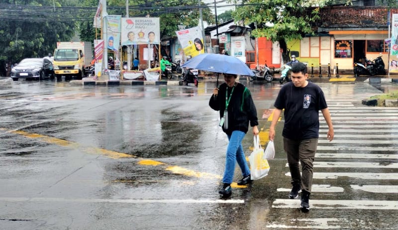 Info Cuaca BMKG Hari Ini, Minggu, 27 Oktober 2024: Waspada Hujan Petir di Kota-kota Besar di Indonesia