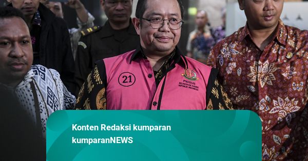 Foto: Dirjen Kemenkeu Isa Rachmatarwata dengan Rompi Tahanan