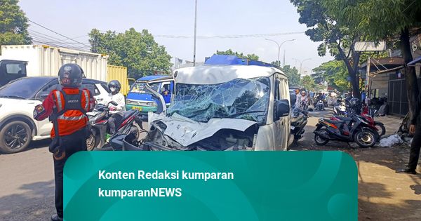 Tabrakan Beruntun di Buahbatu Bandung, Granmax Terimpit 2 Truk