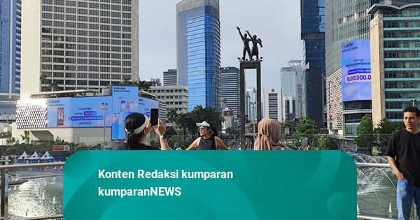 Mengobati Rindu dengan Menikmati CFD Jakarta di Bundaran HI