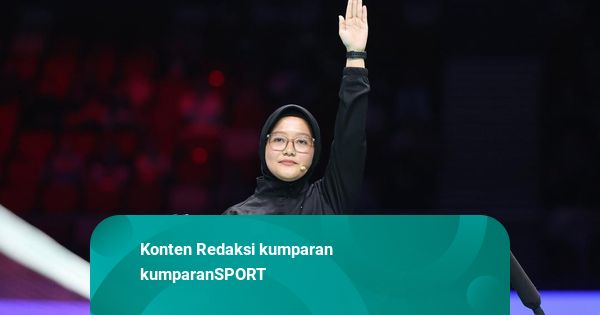 Cerita Farikha Sukrotun: Antara Wasit Bulu Tangkis & Kasir Toko Besi
