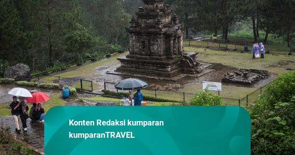Foto: Berkunjung ke Objek Wisata Candi Gedongsongo di Semarang