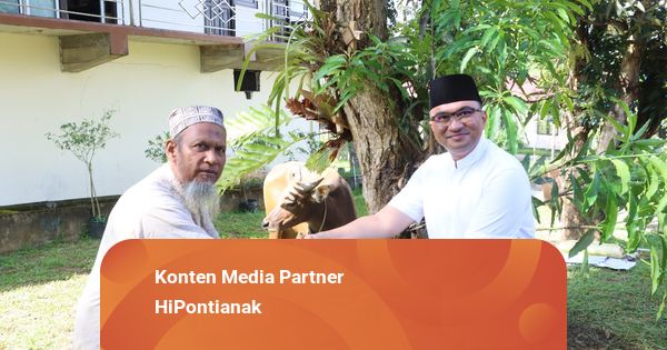 Polres Sekadau Kurban 4 Sapi dan 1 Kambing, Dagingnya Dibagikan ke Warga