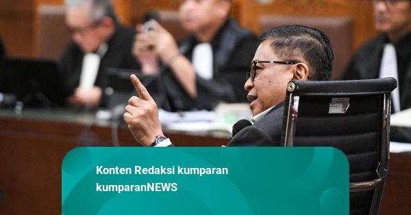Hasto Dicecar Jaksa soal Rekaman 'Perintah Ibu' dan 'Garansi Saya'